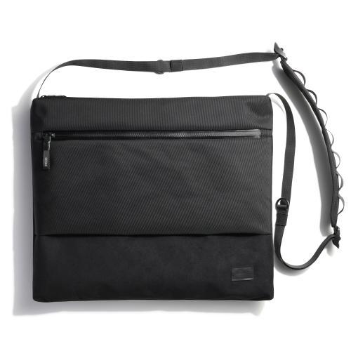 ＜UNTRACK＞OUTDOOR/CE　ショルダーバッグＭ　60053