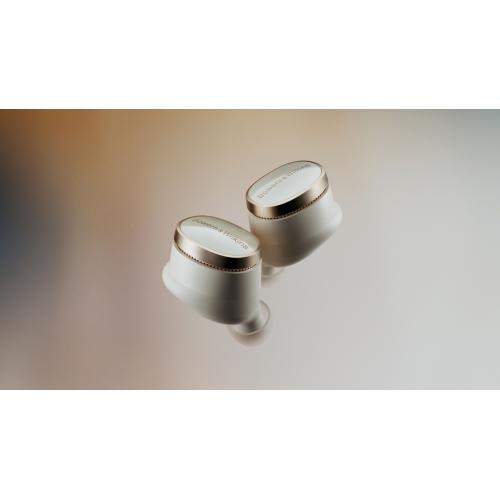 ＜Bowers & Wilkins＞インイヤー・ノイズキャンセリング完全ワイヤレスイヤフォン　Pi8