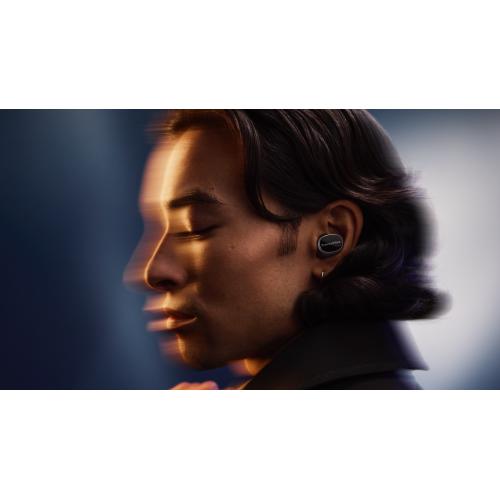 ＜Bowers & Wilkins＞インイヤー・ノイズキャンセリング完全ワイヤレスイヤフォン　Pi8