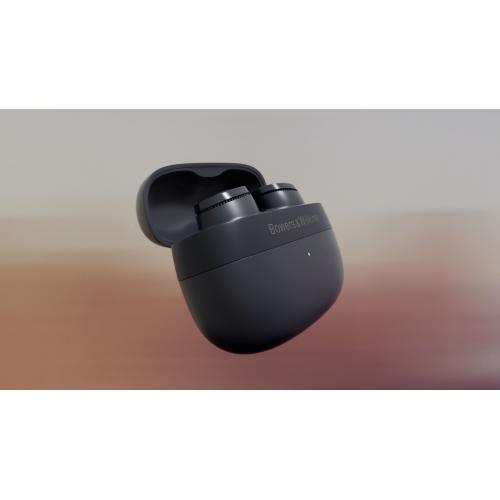 ＜Bowers & Wilkins＞インイヤー・ノイズキャンセリング完全ワイヤレスイヤフォン　Pi6