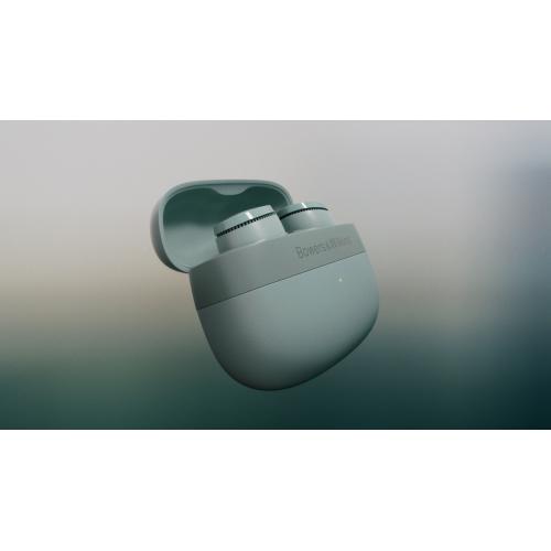 ＜Bowers & Wilkins＞インイヤー・ノイズキャンセリング完全ワイヤレスイヤフォン　Pi6