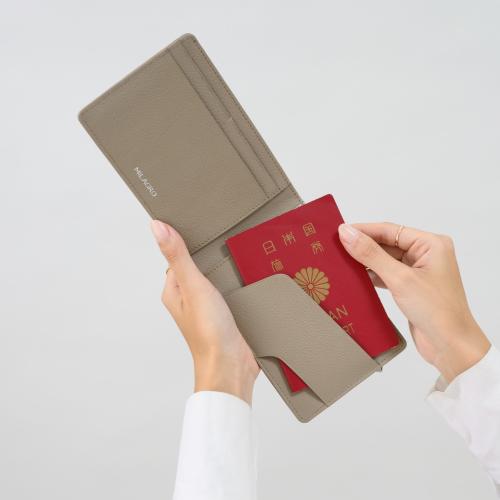 ＜ミラグロ＞シュリンクレザー・トラベルウォレット