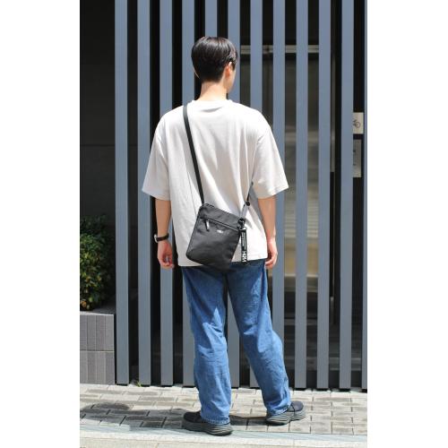 ＜HeM＞ダニー 縦型 スクエアショルダー ファスナー