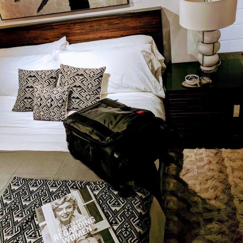 ＜HIDEO WAKAMATSU＞ベール PVC 4輪ソフトキャリー