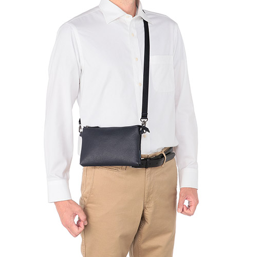 ＜ANA FINDS＞Professional サコッシュにもなるレザーポーチ