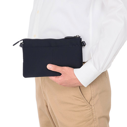 ＜ANA FINDS＞Professional サコッシュにもなるレザーポーチ