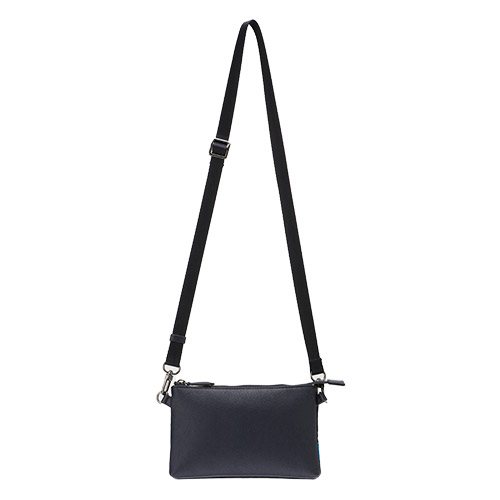 ＜ANA FINDS＞Professional サコッシュにもなるレザーポーチ