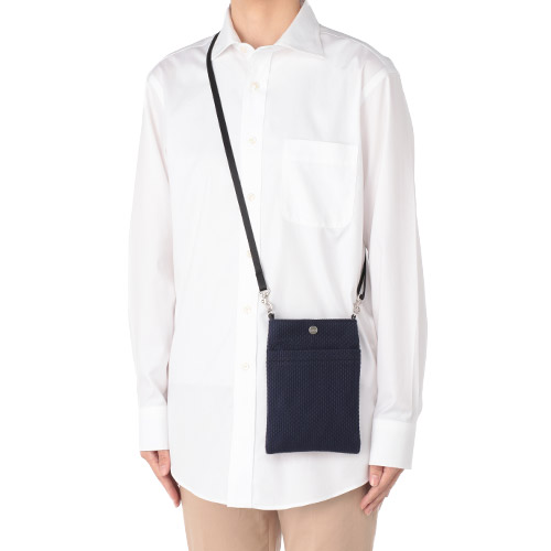 ＜ANA FINDS＞sasicco スマホショルダー