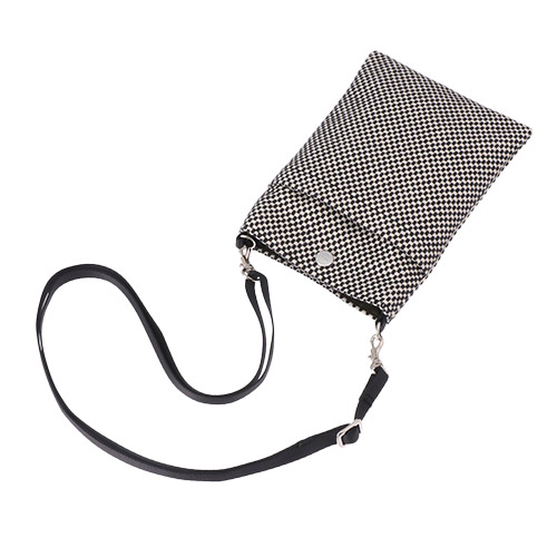 ＜ANA FINDS＞sasicco スマホショルダー