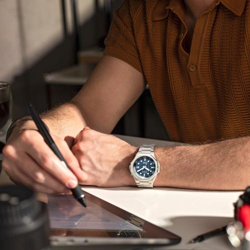 ＜シチズン＞Series8 NB6060-58L