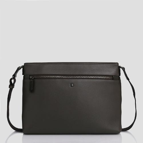 ＜オファーマン＞ザフィーラ　レザーショルダーバッグ　76549