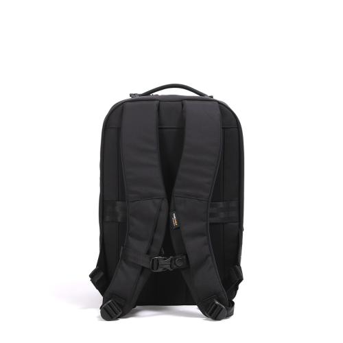 ＜BERMAS＞BAUERⅣ　2層リュックM　No.60670