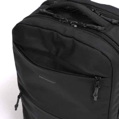 ＜BERMAS＞BAUERⅣ　2層リュックM　No.60670