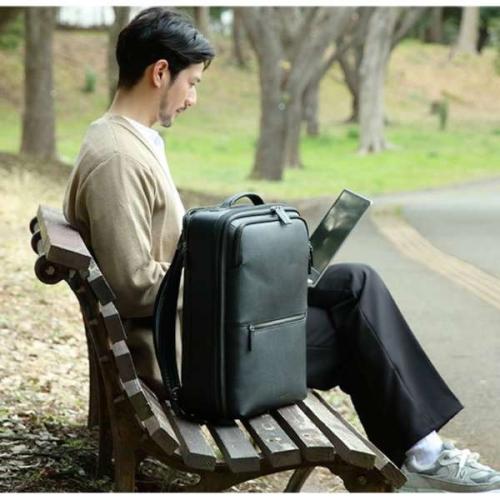 ＜EVOON＞マルチビジネスリュックレザー　（エボーン）