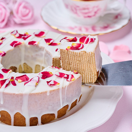 【母の日】バラの花のバウムクーヘン 母の日掛け紙付【受注締め切り日：2026/4/30】