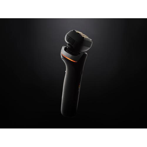 ＜Panasonic＞メンズシェーバー ラムダッシュPRO 6枚刃 ES-L690U