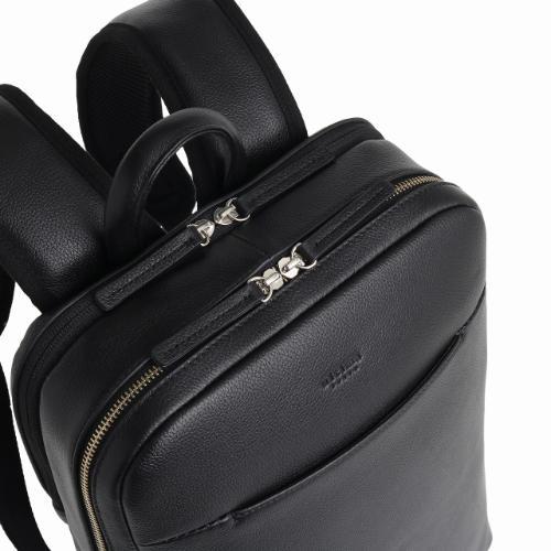 ＜ultima TOKYO＞イヴァーノ　B4/14.0インチPC収納可能　2気室レザーリュック　11961