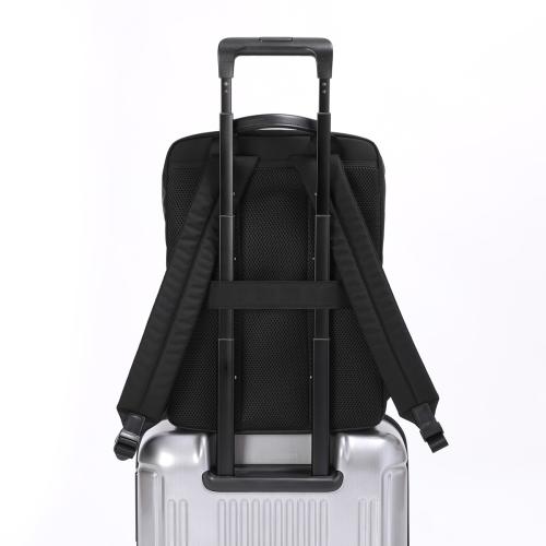 ＜BERMAS＞FreelancerFOLD　デイパックM　No.60657