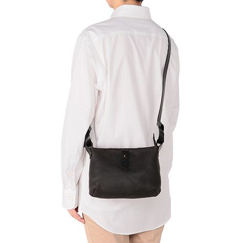 ＜SLOW＞kudu-latch shoulder bag