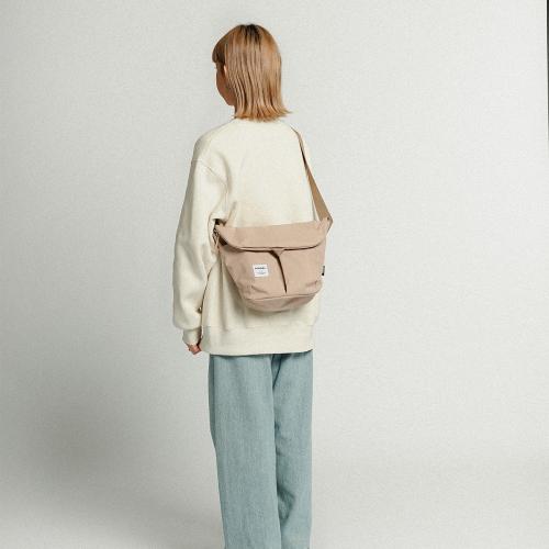 ＜hellolulu＞ハロルル　カセン　オールデイショルダーバッグ