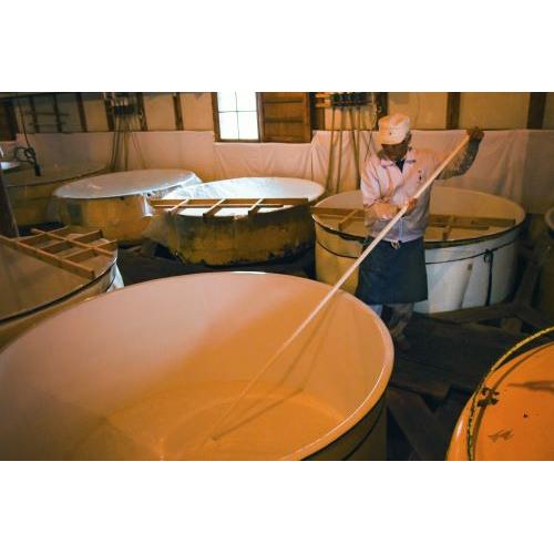 ＜千代寿虎屋＞月夜の眠り　桃猫ボトル