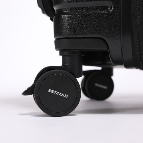 ＜BERMAS＞EUROCITYⅢ　サイドポケット付きフロントオープン48c　No.60526