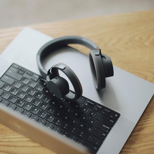 ＜nwm＞オープンイヤー型 オーバーヘッド 耳スピーカー nwm ONE