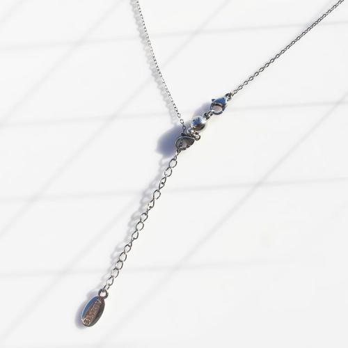 ＜アビステ＞ビーンズ型ペンダント