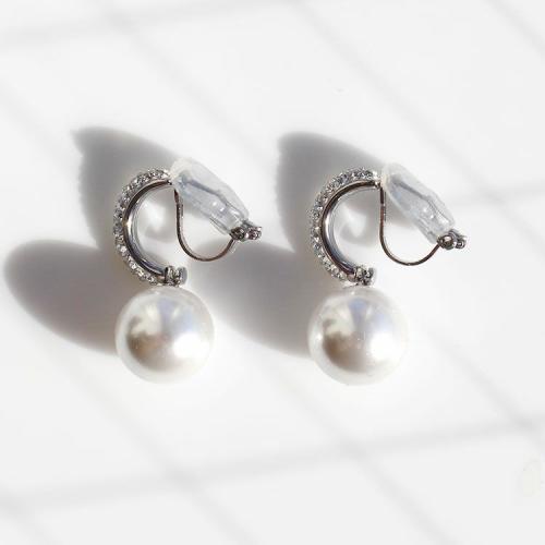 ＜アビステ＞ムービングパールイヤリング