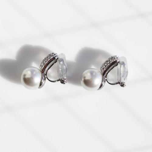 ＜アビステ＞パールイヤリング