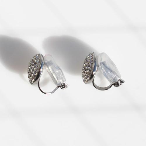 ＜アビステ＞ラウンドイヤリング