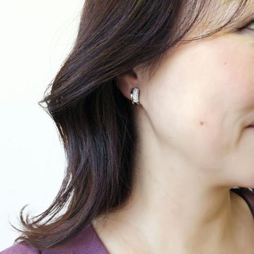 ＜アビステ＞G型パヴェラインイヤリング