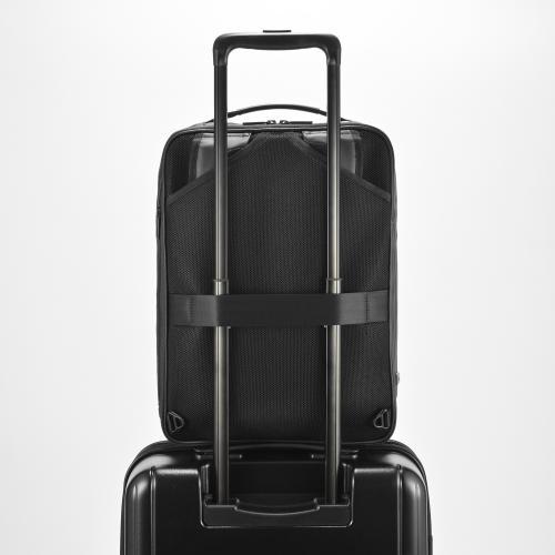 ＜ace.＞ガジェタブルバーテクト　B4/15インチPC収納可能　抗ウイルス・抗菌加工を施したビジネスリュック　67542