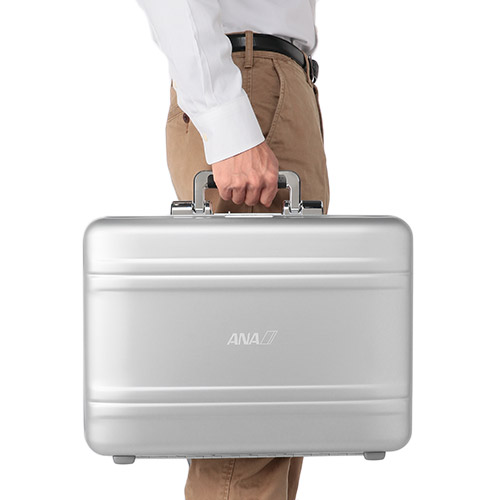 ＜ANAオリジナル＞ZERO HALLIBURTON for ANA　Classic Aluminum3.0  Large Attache Case