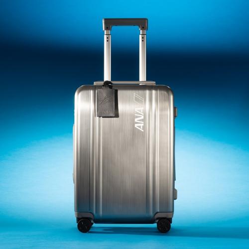 ＜ANAオリジナル＞三笘薫選手サイン入りタグ付き！ZERO HALLIBURTON for ANA Classic Lightwight 4.0/32L シルバー