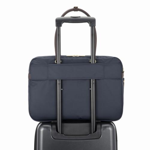 ＜ace.＞ビエナ3　B4/15.6インチPC収納可能　マチ拡張機能付レディースビジネス　68703