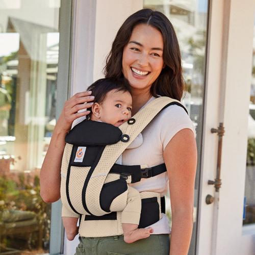 ＜Ergobaby＞EBC OMNI Breeze