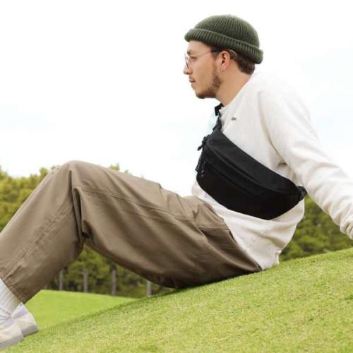 ＜EVOON＞マルチボディバッグ　（エボーン）