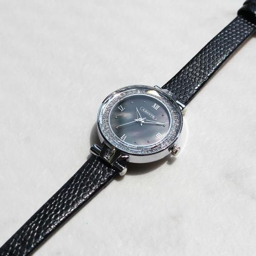 ＜アビステ＞ラウンドフェイスクリスタル革ベルト腕時計/9220068S