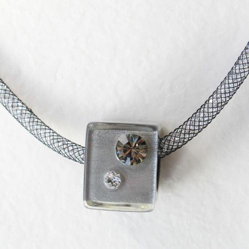 ＜ZSiSKA＞マグネットクラスプレジンネックレス1240026（スクェア）