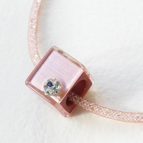 ＜ZSiSKA＞マグネットクラスプレジンネックレス1240026（スクェア）