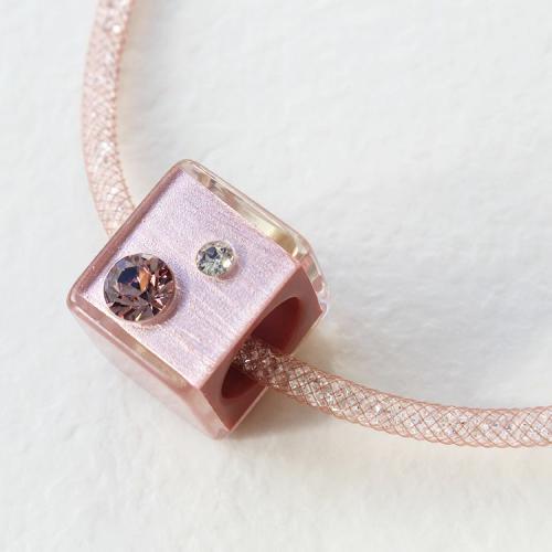 ＜ZSiSKA＞マグネットクラスプレジンネックレス1240026（スクェア）