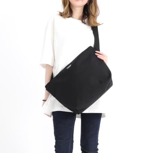 ＜Manhattan Portage＞Cobble Hill Nylon Messenger Bag No Flap (M) MP1606JRNF