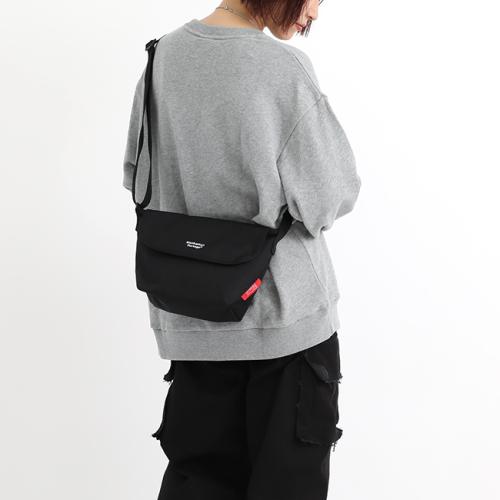 ＜Manhattan Portage＞Nylon Messenger Bag Back Pocket W/ Divider Magnet MP1603BPDMGNT
