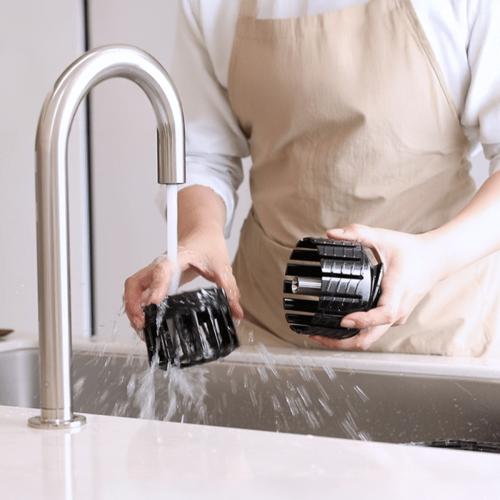 ＜ヒューロム＞コールドプレスジューサー H70FT（ホワイト）