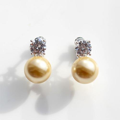 ＜アビステ＞ガラスパール×キュービックジルコニアデザインイヤリング