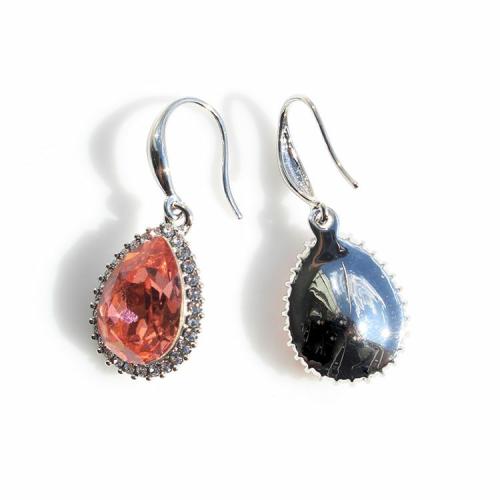 ＜アビステ＞クリスタルガラスドロップモチーフピアス