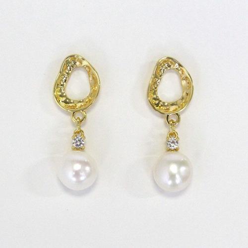 ＜アビステ＞淡水パール×メタルフレームロングピアス