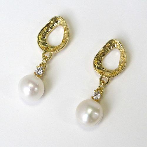 ＜アビステ＞淡水パール×メタルフレームロングピアス