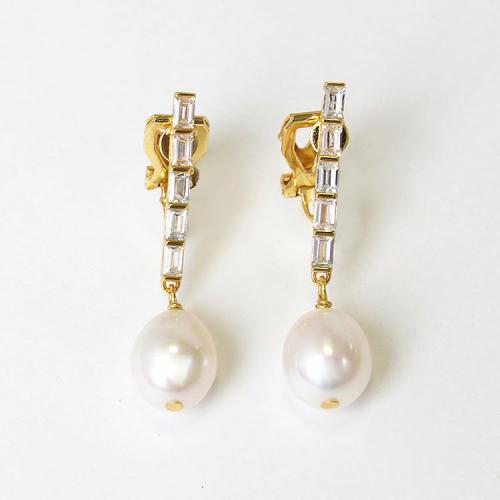 ＜アビステ＞SV925淡水パール×キュービックジルコニアIラインデザインイヤリング